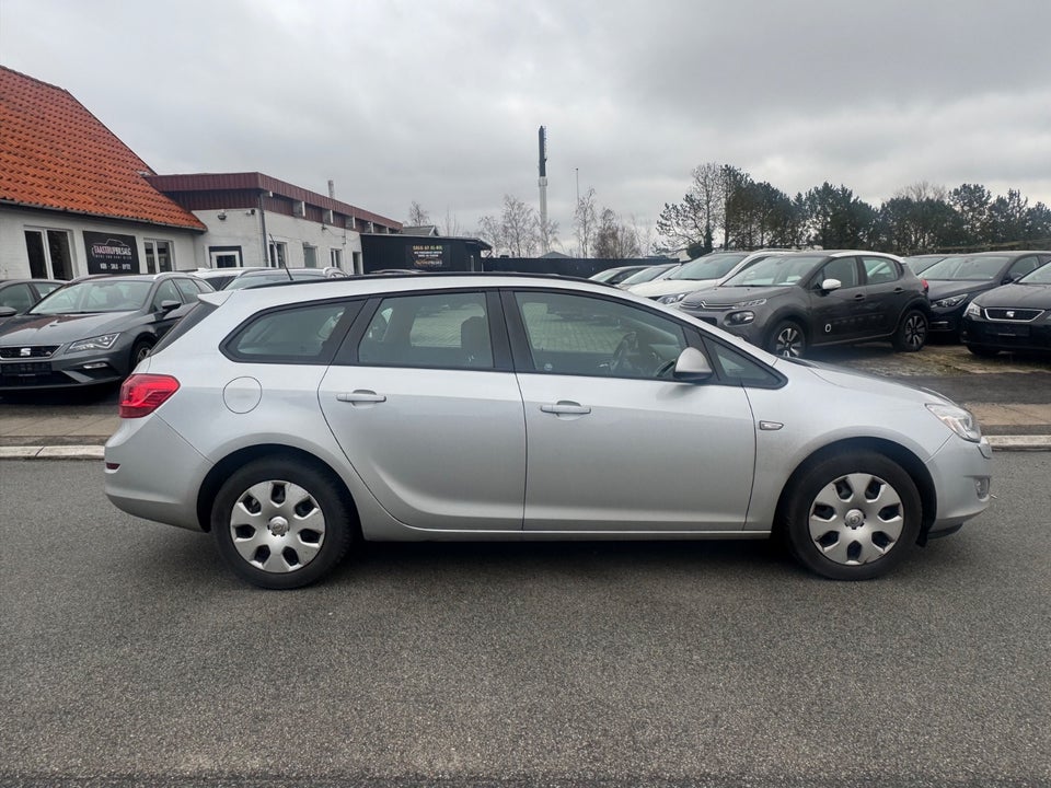 Opel Astra 1,4 T 140 Enjoy Sports Tourer 5d