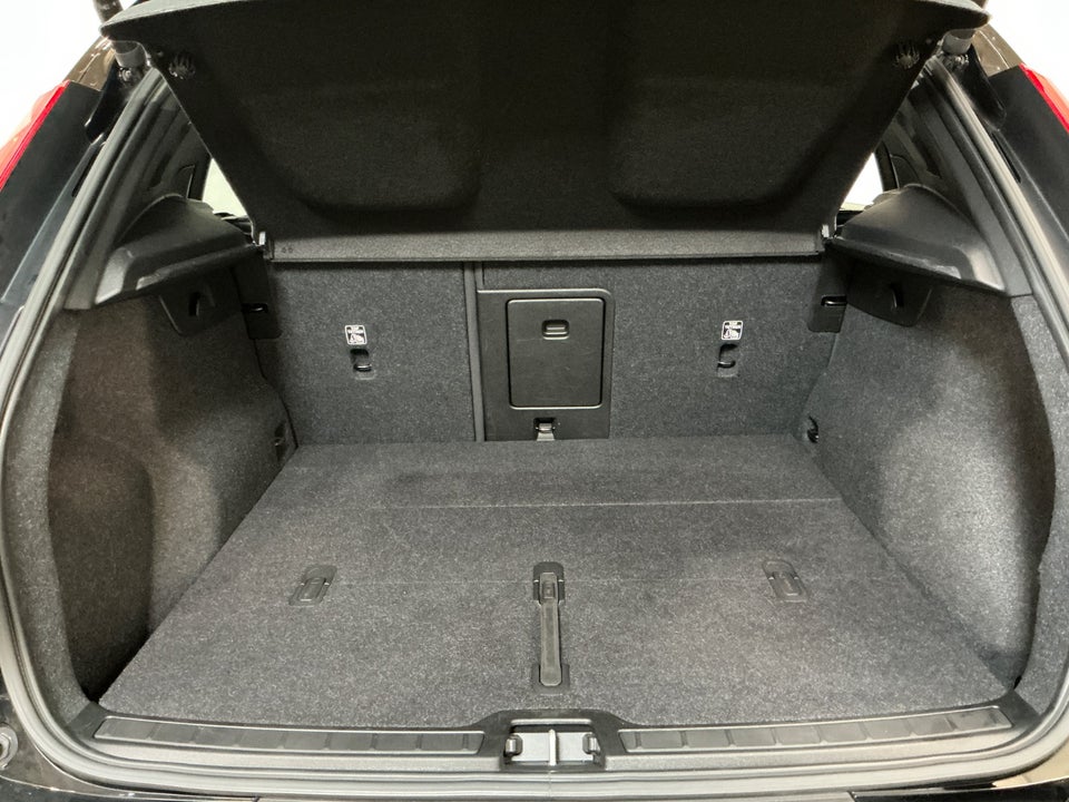 Volvo XC40 P6 ReCharge Plus 5d