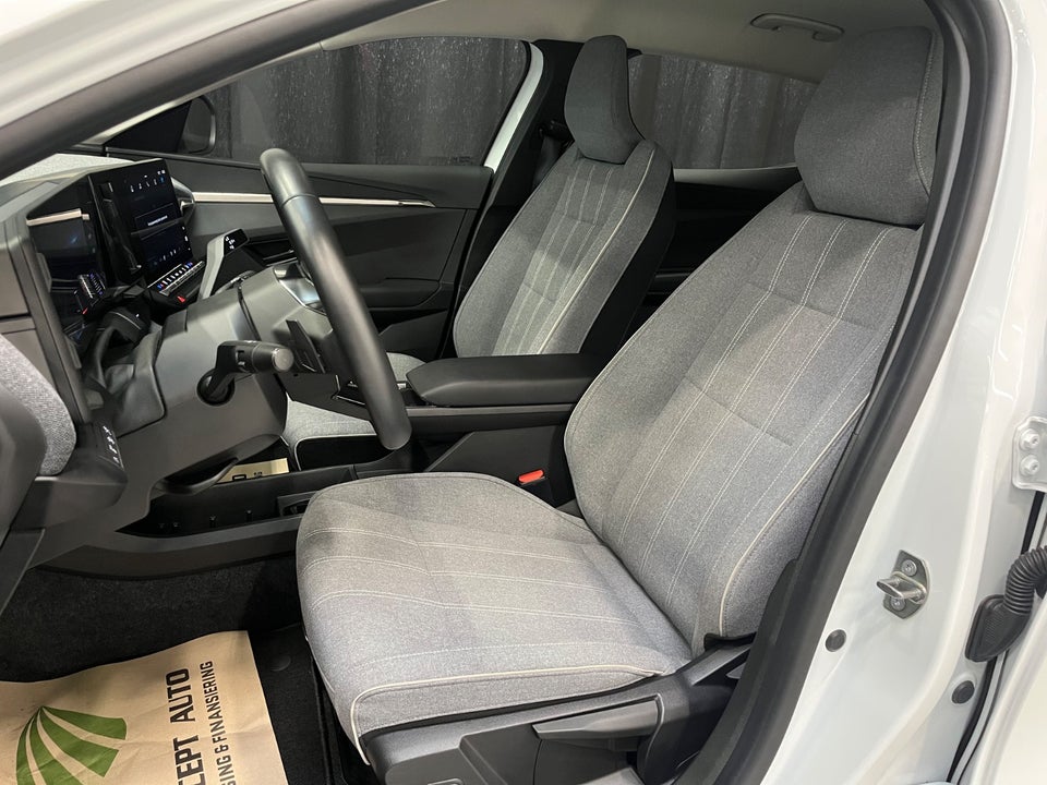 Renault Megane E-Tech 40 Equilibre 5d