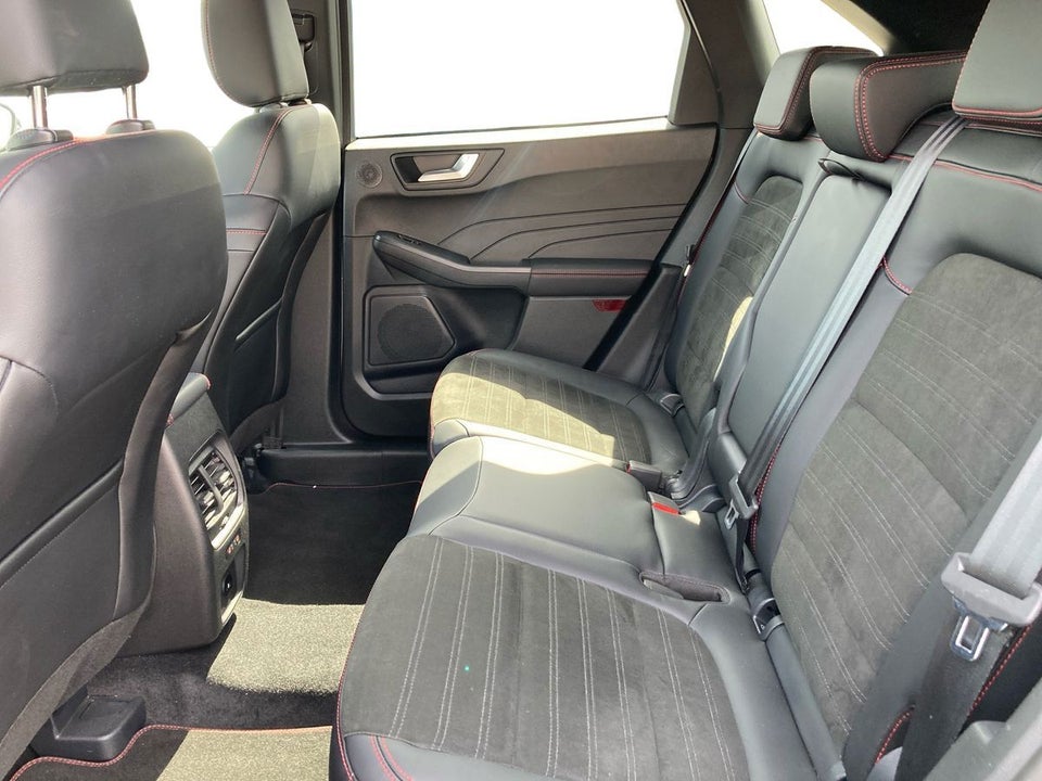 Ford Kuga 2,5 PHEV ST-Line X CVT 5d