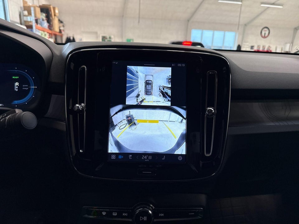 Volvo EC40 Twin Black Edition 5d