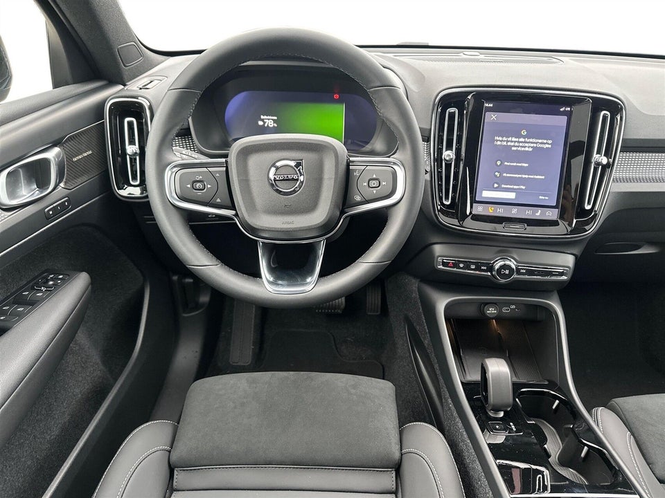 Volvo EX40 Extended Range Black Edition Excess 5d