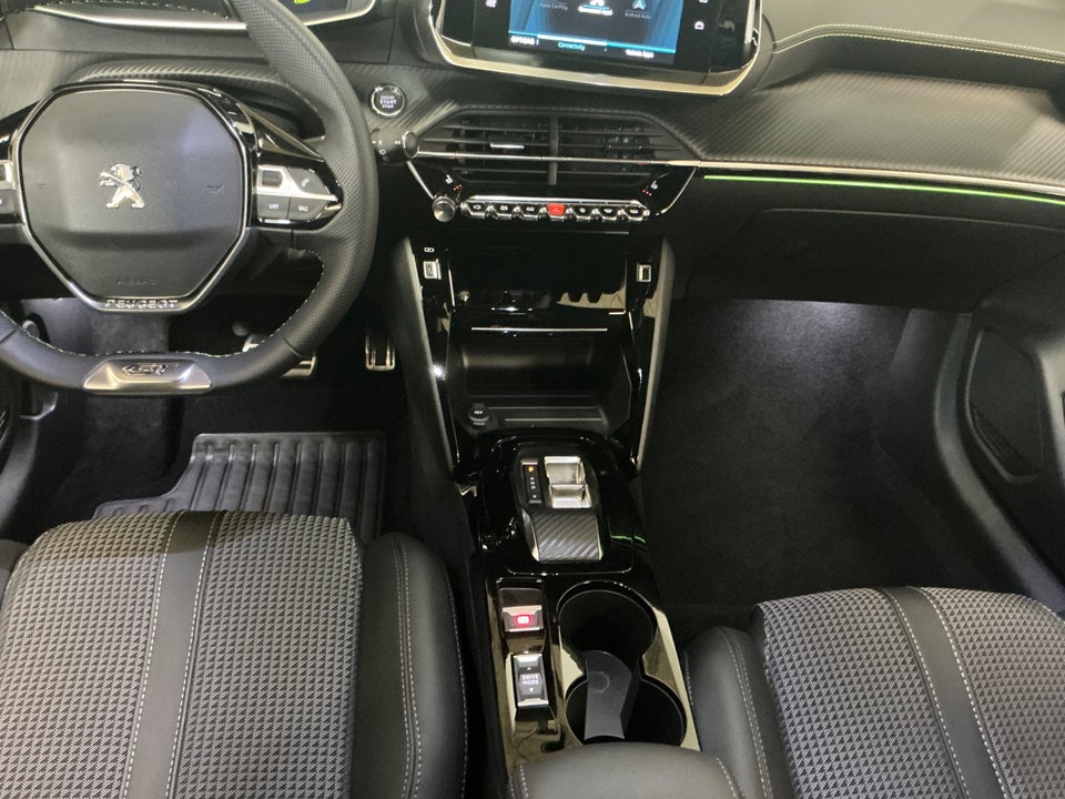 Peugeot e-208 50 GT 5d