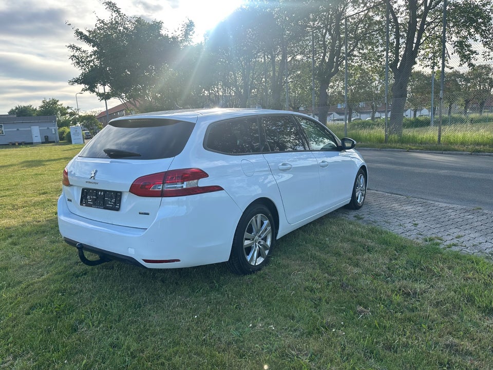 Peugeot 308 1,6 BlueHDi 120 Allure 5d
