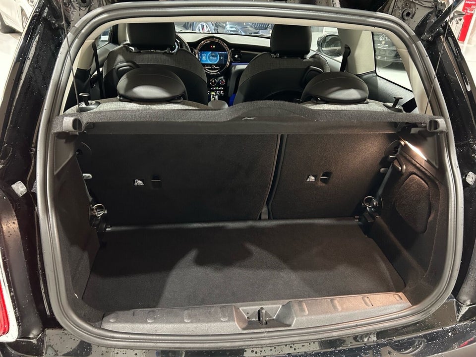 MINI Cooper SE Classic Trim 3d