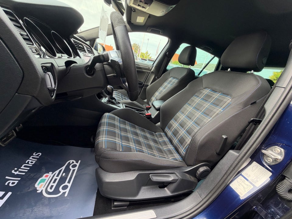 VW Golf VII 1,4 GTE DSG 5d