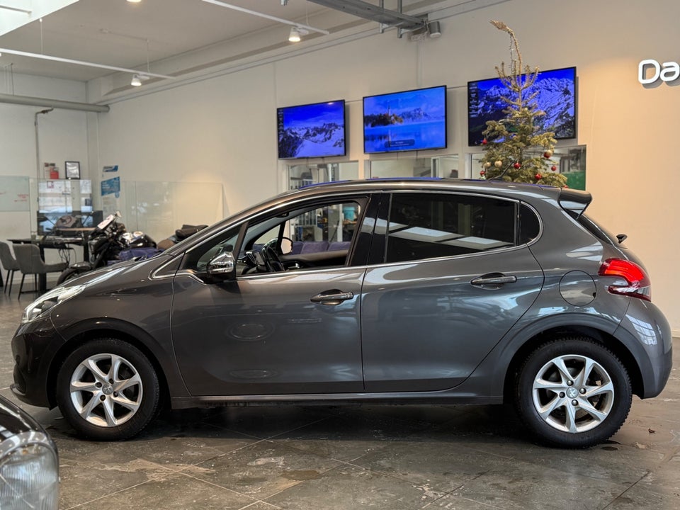 Peugeot 208 1,6 BlueHDi 100 Allure Sky 5d