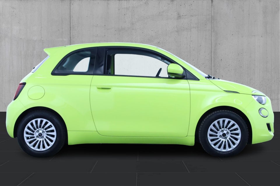Fiat 500e 24 Action 3d