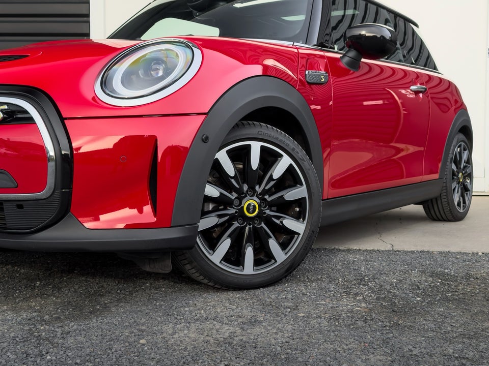 MINI Cooper SE Yours Trim 3d