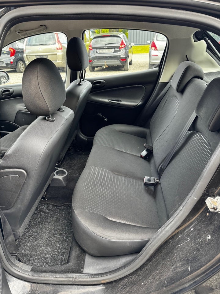 Peugeot 206+ 1,4 Comfort 5d