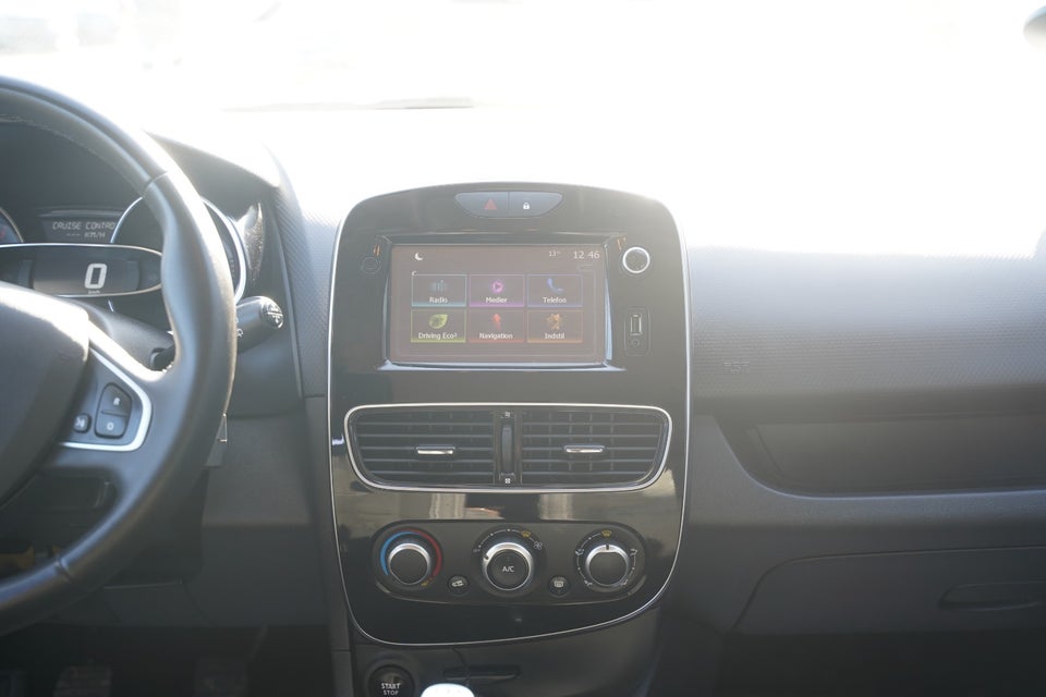 Renault Clio IV 0,9 TCe 90 Expression Sport Tourer 5d