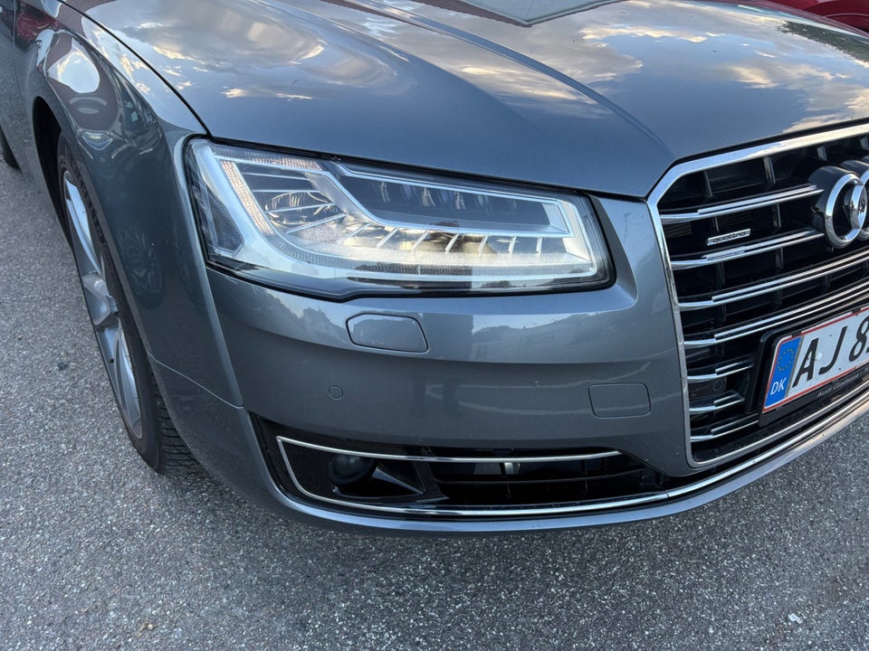 Audi A8 3,0 TDi 258 quattro Tiptr. lang 4d