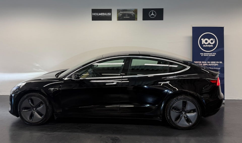 Tesla Model 3 Long Range AWD 4d