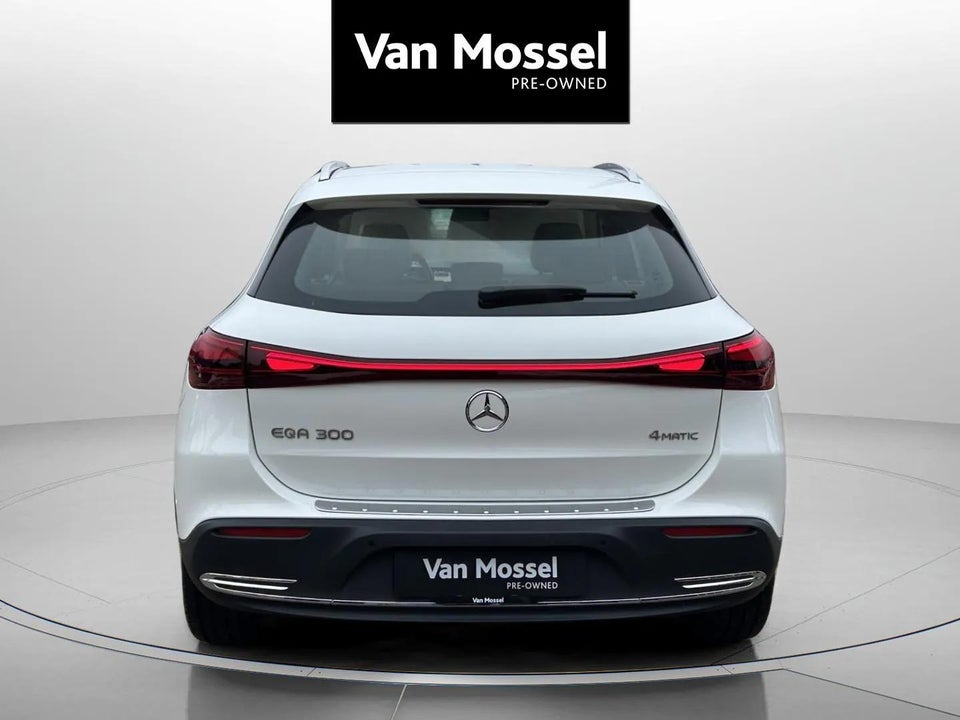 Mercedes EQA300 Progressive Advance 4Matic 5d