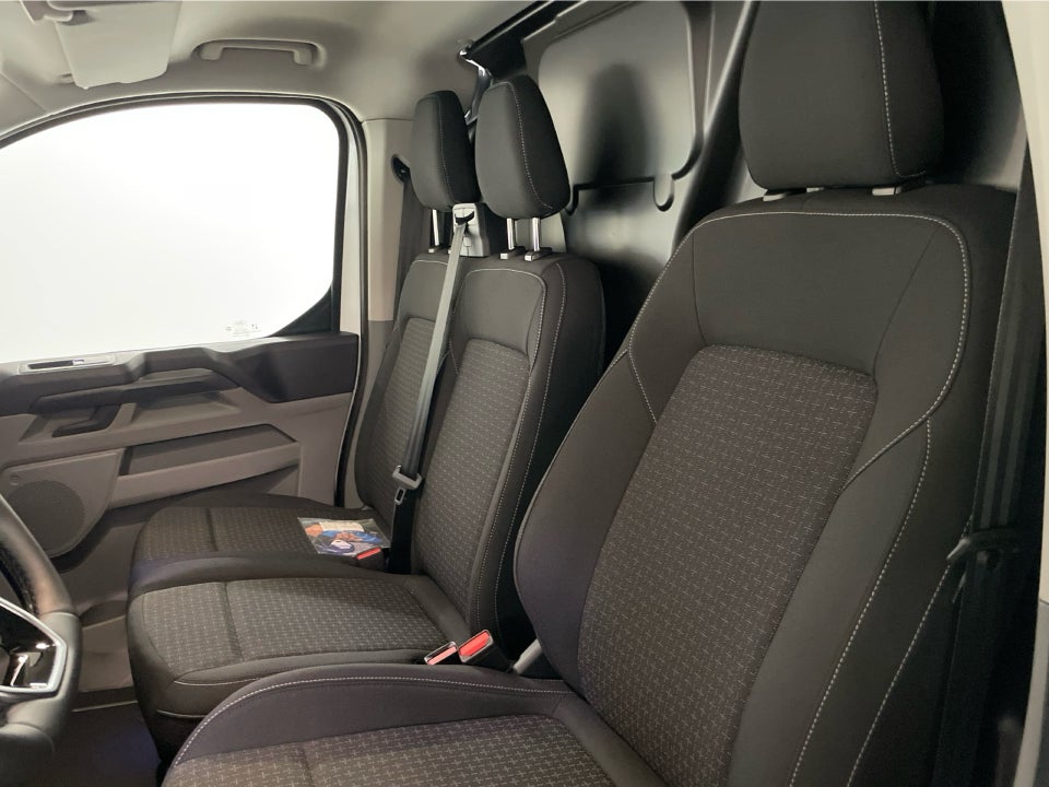 Ford E-Transit Custom 320L 64 Trend