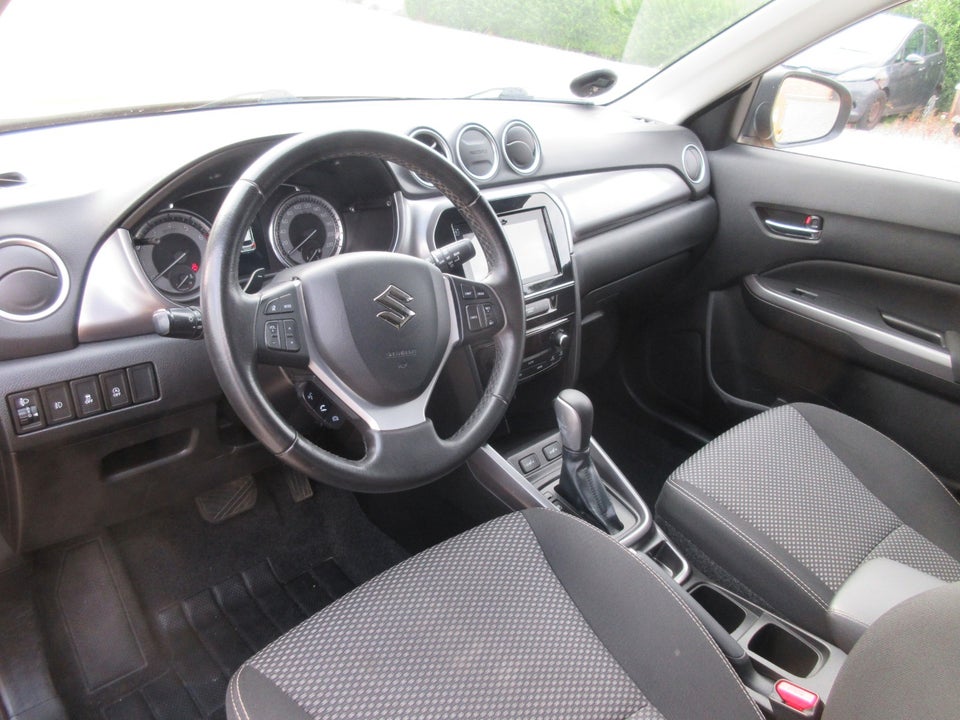Suzuki Vitara 1,0 Boosterjet Active aut. 5d