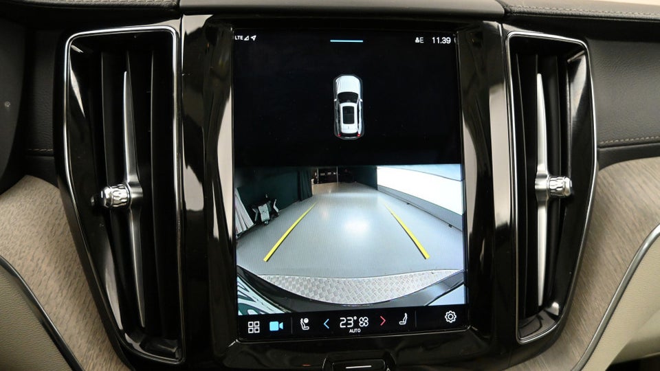 Volvo XC60 2,0 T8 ReCharge Inscription aut. AWD 5d