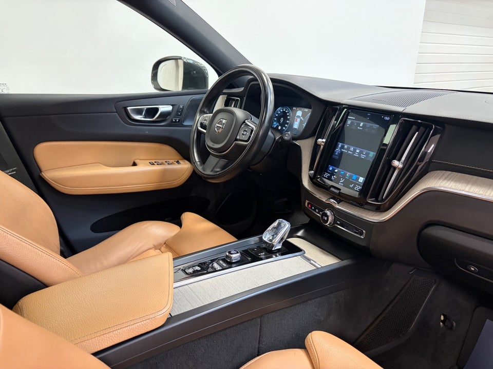 Volvo XC60 2,0 T8 ReCharge Inscription aut. AWD 5d