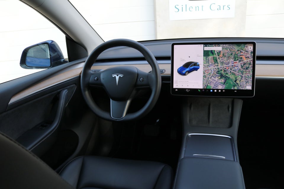 Tesla Model Y Long Range AWD 5d