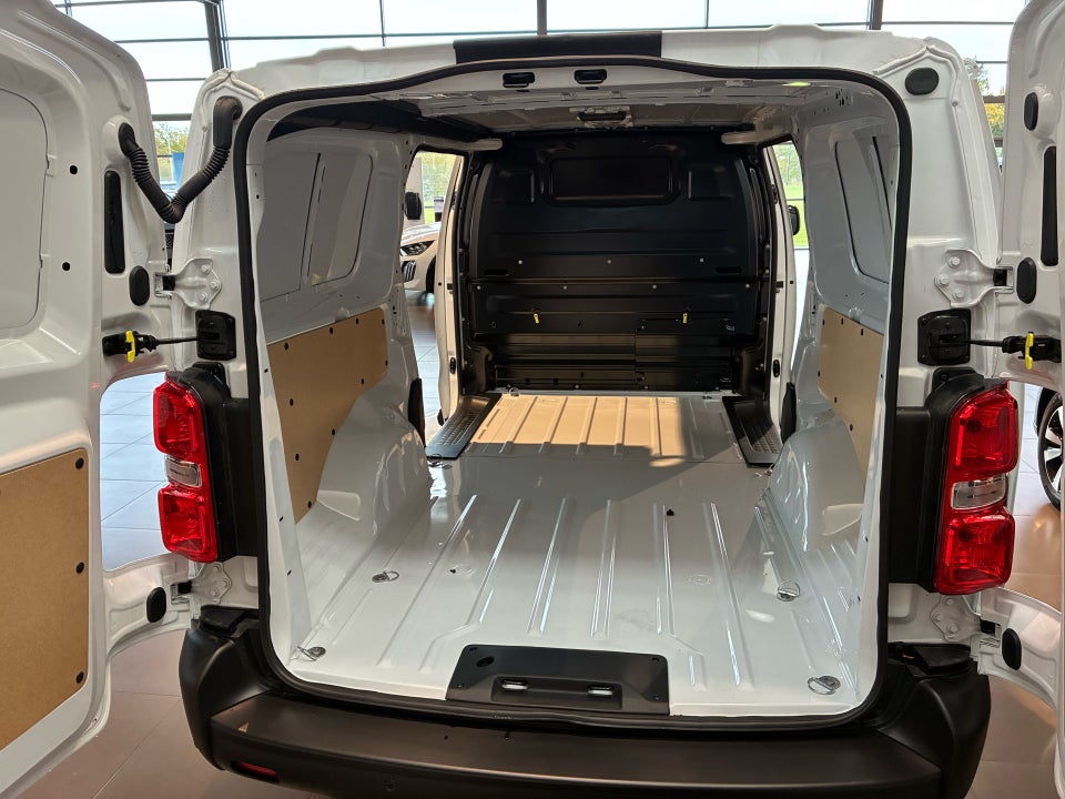 Peugeot Expert 2,0 BlueHDi 144 L3 Premium Van