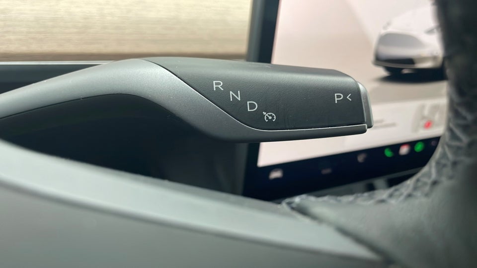 Tesla Model Y Long Range AWD 5d