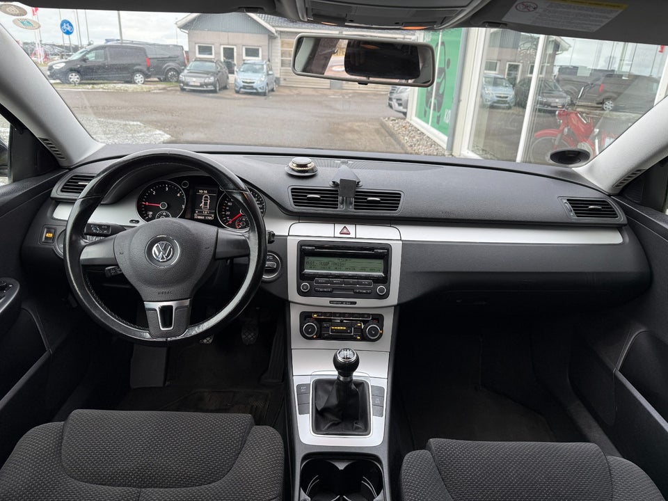 VW Passat 1,6 TDi 105 BlueMotion 4d