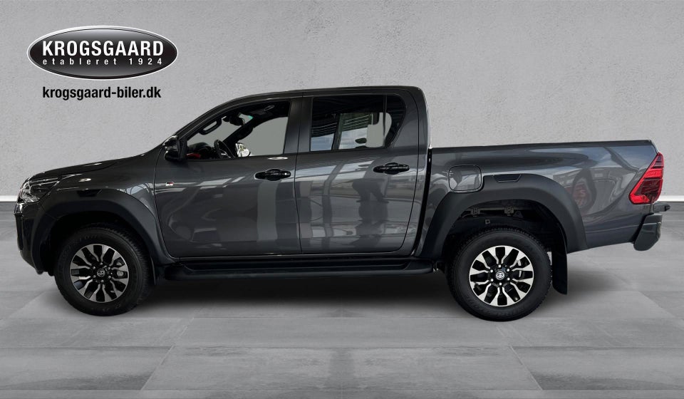 Toyota HiLux 2,8 D T4 Invincible Db.Kab aut. 4d