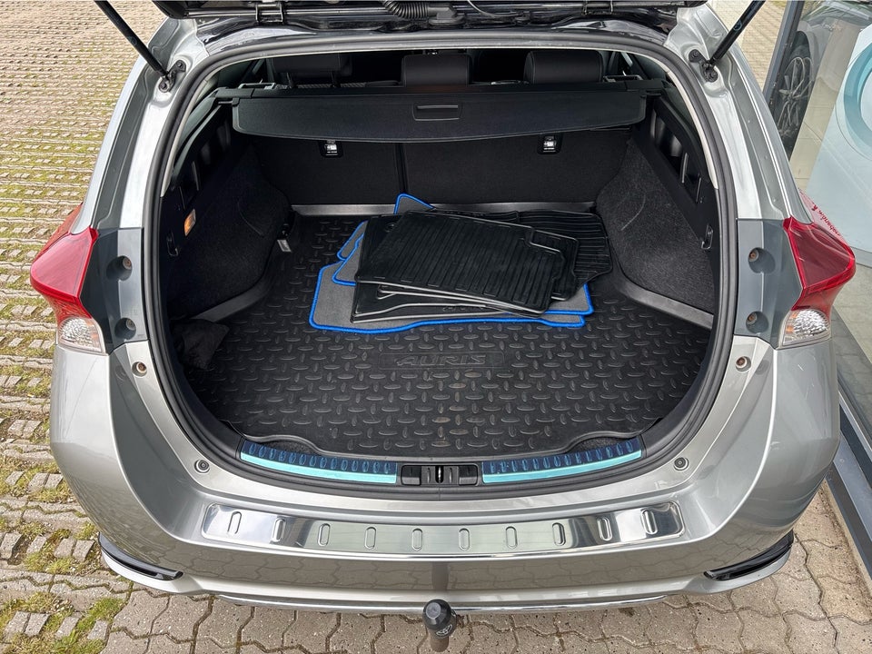 Toyota Auris 1,8 Hybrid H2 Style Touring Sports CVT 5d