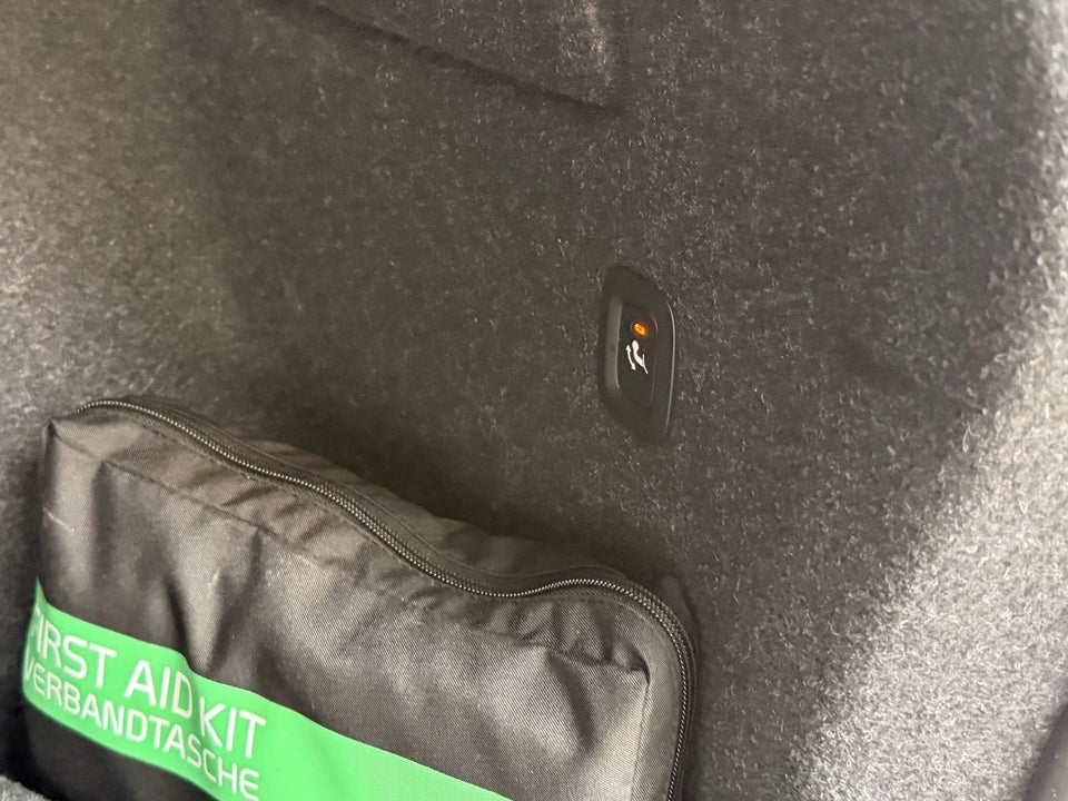 Volvo XC40 P6 ReCharge Ultimate 5d