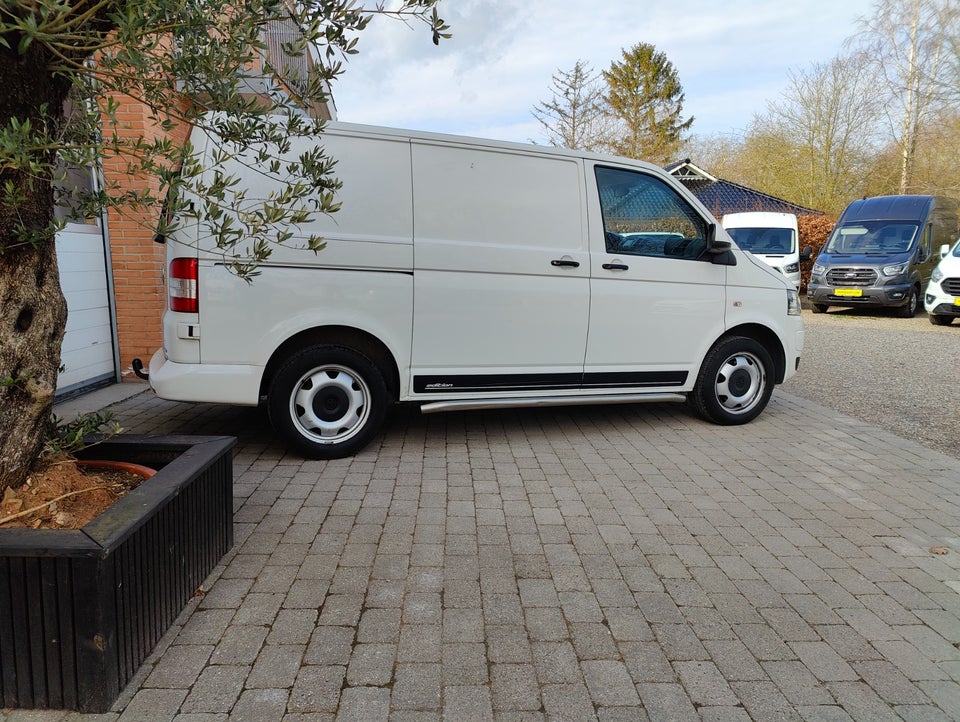 VW Transporter 2,0 TDi 140 Kassevogn DSG kort