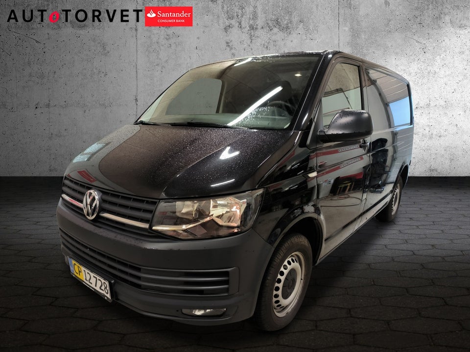 VW Transporter 2,0 TDi 140 Kassevogn kort