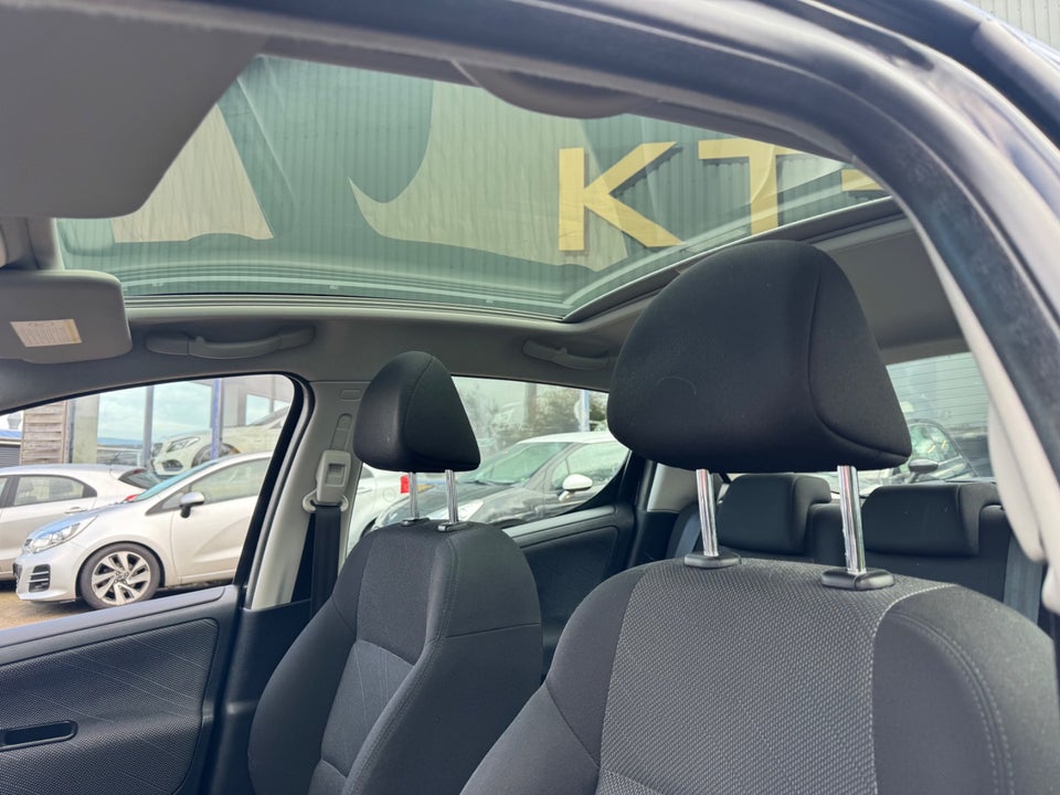 Peugeot 207 1,6 VTi Premium 5d