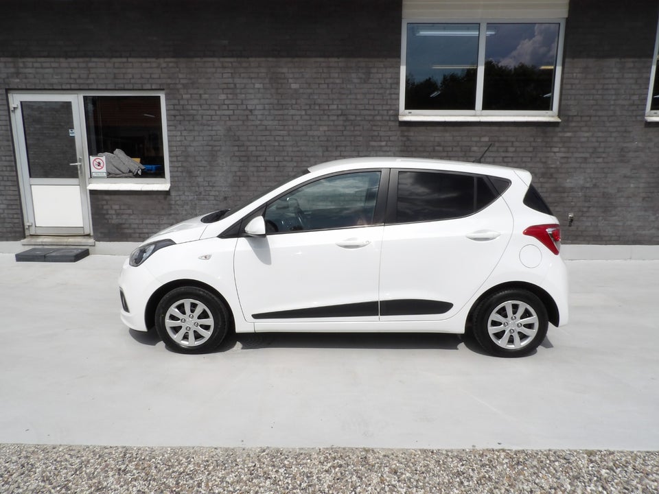Hyundai i10 1,0 EM-Edition Eco 5d
