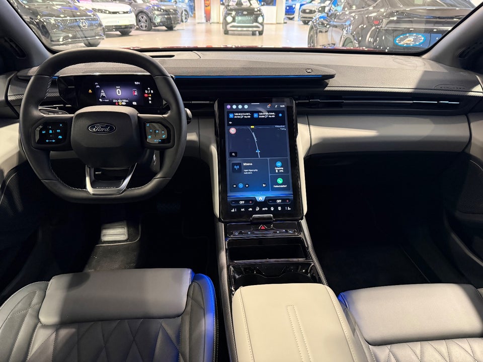 Ford Explorer 77 Premium Extended Range 5d