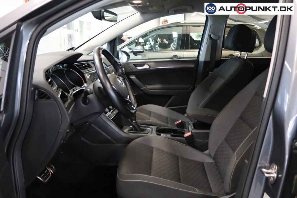 VW Touran 1,6 TDi 115 Comfortline Connect DSG 7prs 5d