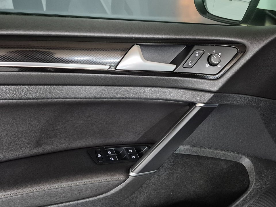 VW Golf VII 1,4 TSi 140 Highline DSG BMT 5d