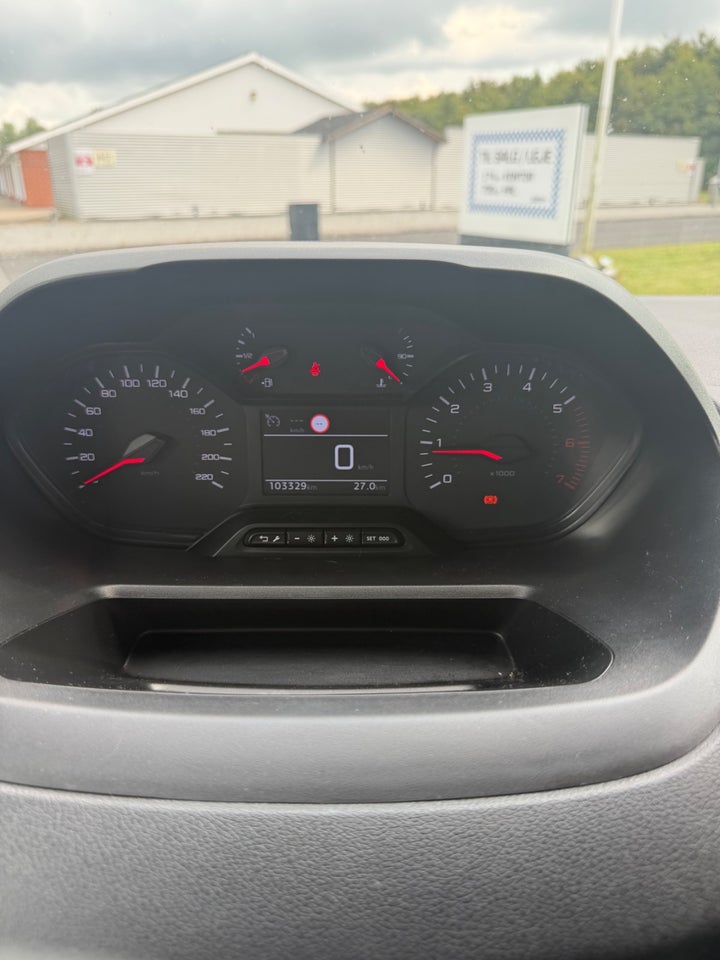 Peugeot Partner 1,5 BlueHDi 100 L2V2 Plus Van