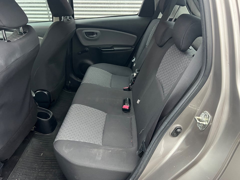 Toyota Yaris 1,0 VVT-i T2 Premium 5d