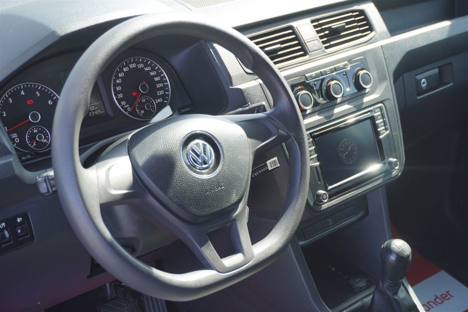 VW Caddy 1,0 TSi 102 BMT Van 4d