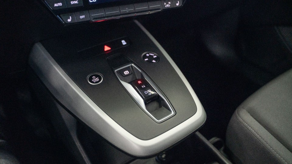 Audi Q4 e-tron 40  5d