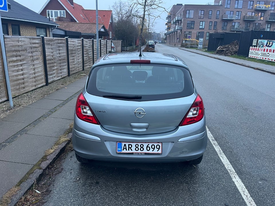 Opel Corsa 1,2 16V Enjoy 5d