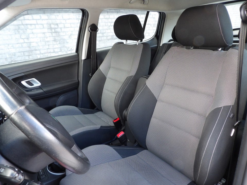 Skoda Fabia 1,6 16V Sport 5d