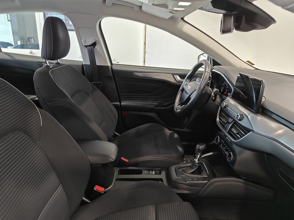 Ford Focus 1,0 EcoBoost Titanium 5d