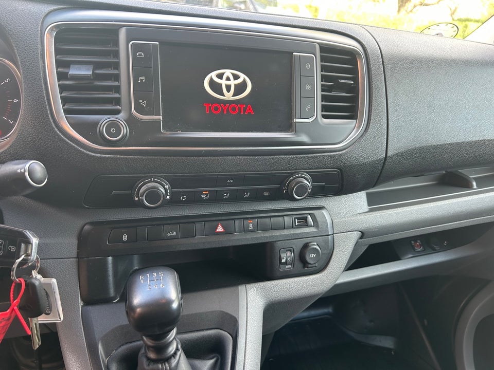 Toyota ProAce 2,0 D 120 Long Comfort 5d