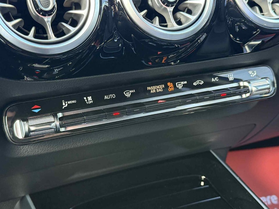 Mercedes EQA300 Progressive 4Matic 5d