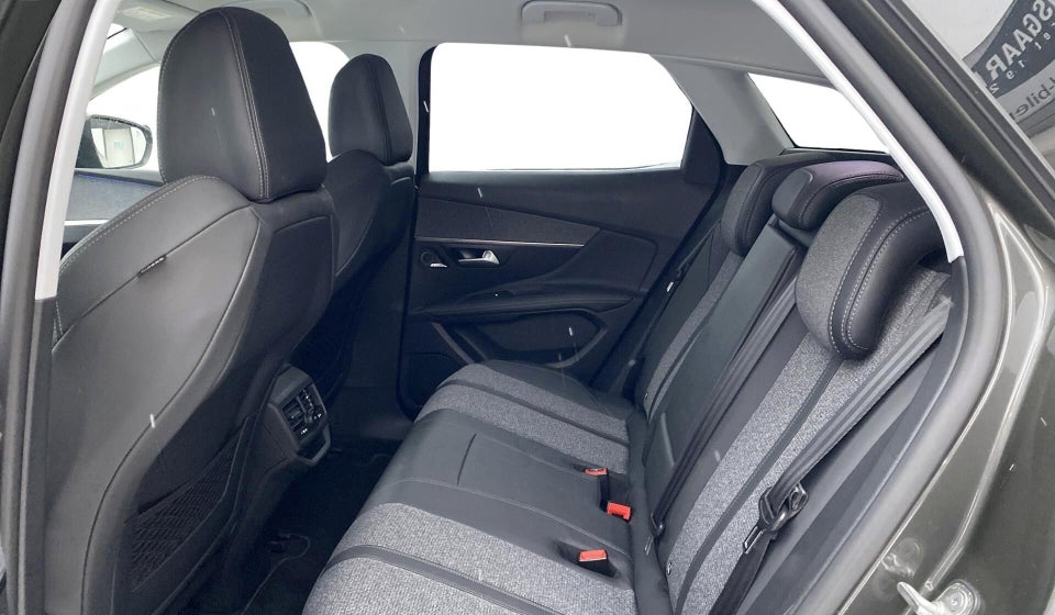 Peugeot 3008 1,6 Hybrid Allure Limited EAT8 5d