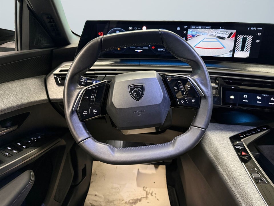 Peugeot e-5008 77 Allure 7prs 5d