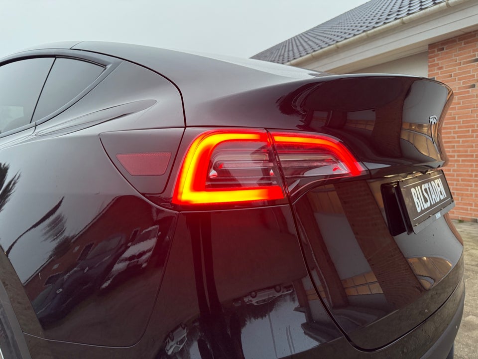 Tesla Model Y Long Range AWD 5d