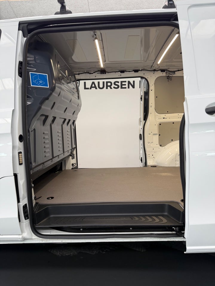 Mercedes Vito 114 2,0 CDi Kassevogn aut. L RWD