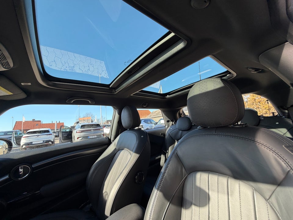 MINI Cooper SE Maximise 3d